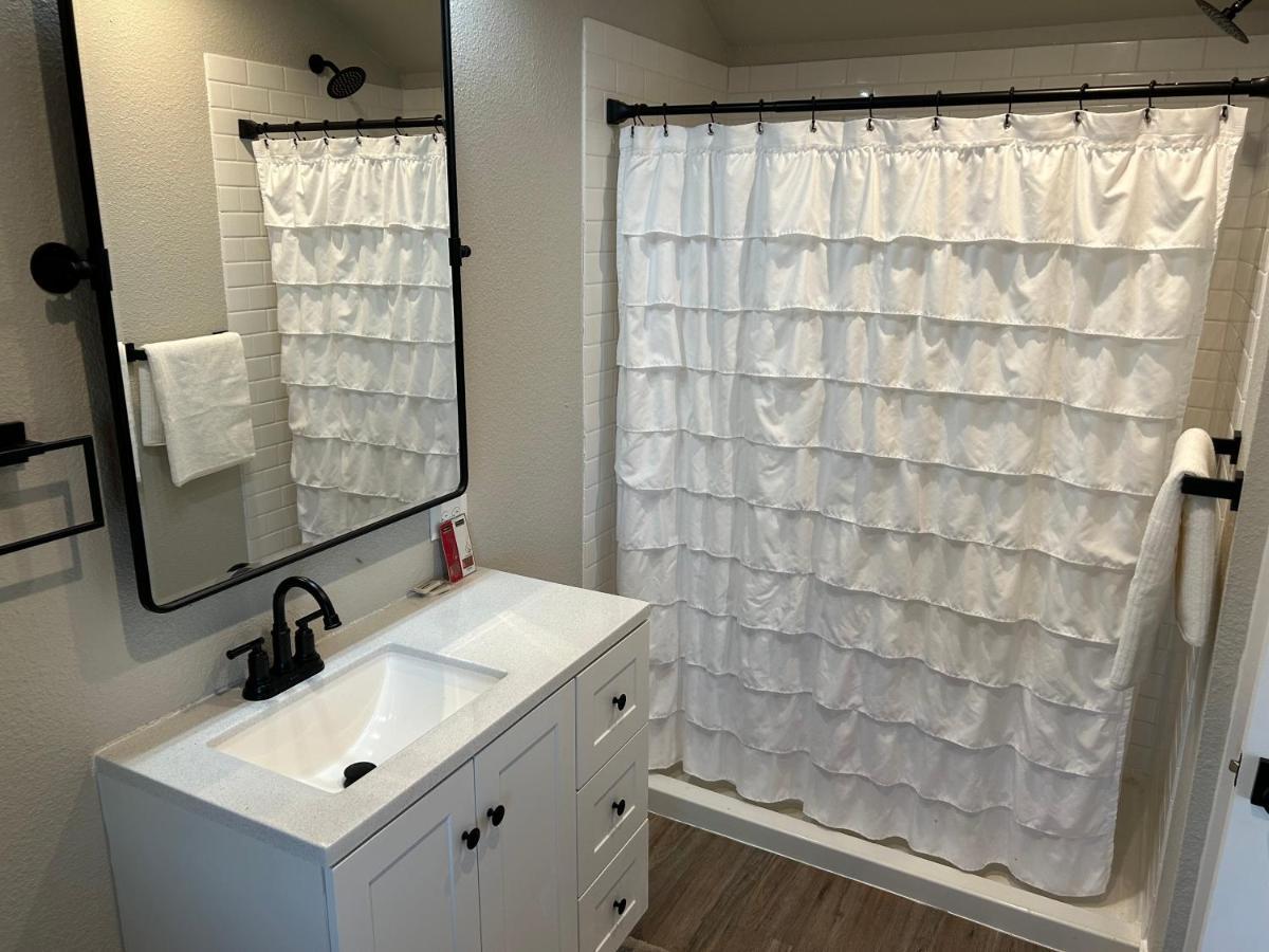 Adorable One Bedroom Cottage 오크데일 외부 사진